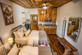 Coppermoon Cabin
